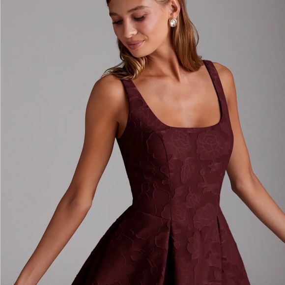 Azazie Deep Red Textured Midi Dress - Picture 3 of 4